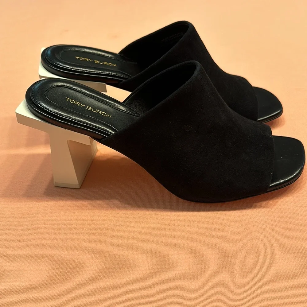 New Tory Burch Black Suede Shoes. White heels. Size 9.
